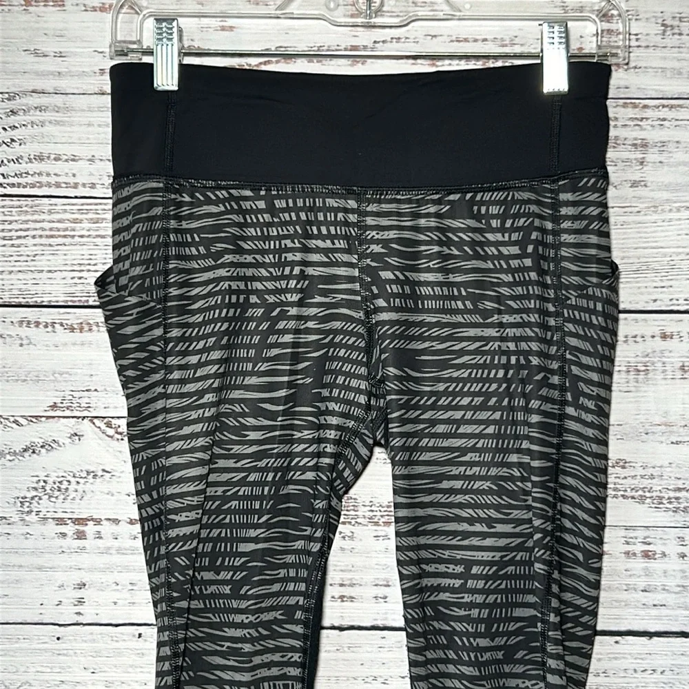 Lululemon Pace Rival Crop *Full-OnLuxtreme Stripe Play Slate Black Size 4